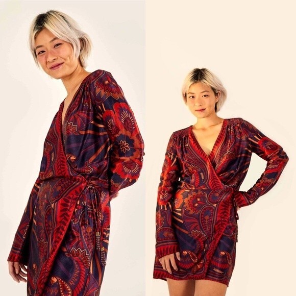 NEW Farm Rio Macaw Arabesque Mini Wrap Robe Dress Red Satin Size XS - Picture 2 of 14